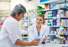 Salud recibe más de 1.600 solicitudes para la adjudicación de 122 nuevas farmacias